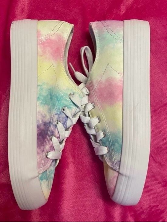 Tie-Dye Pastel Canvas Sneakers - Picture 6 of 6